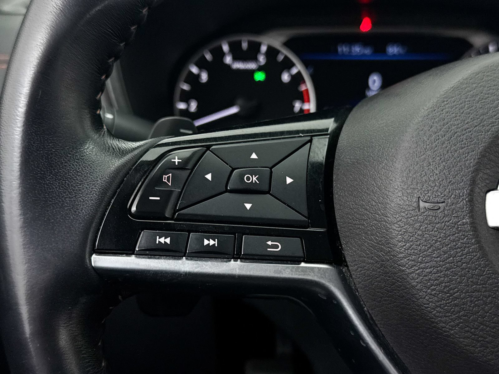Used 2020 Nissan Altima 2.5 SR FWD image 30