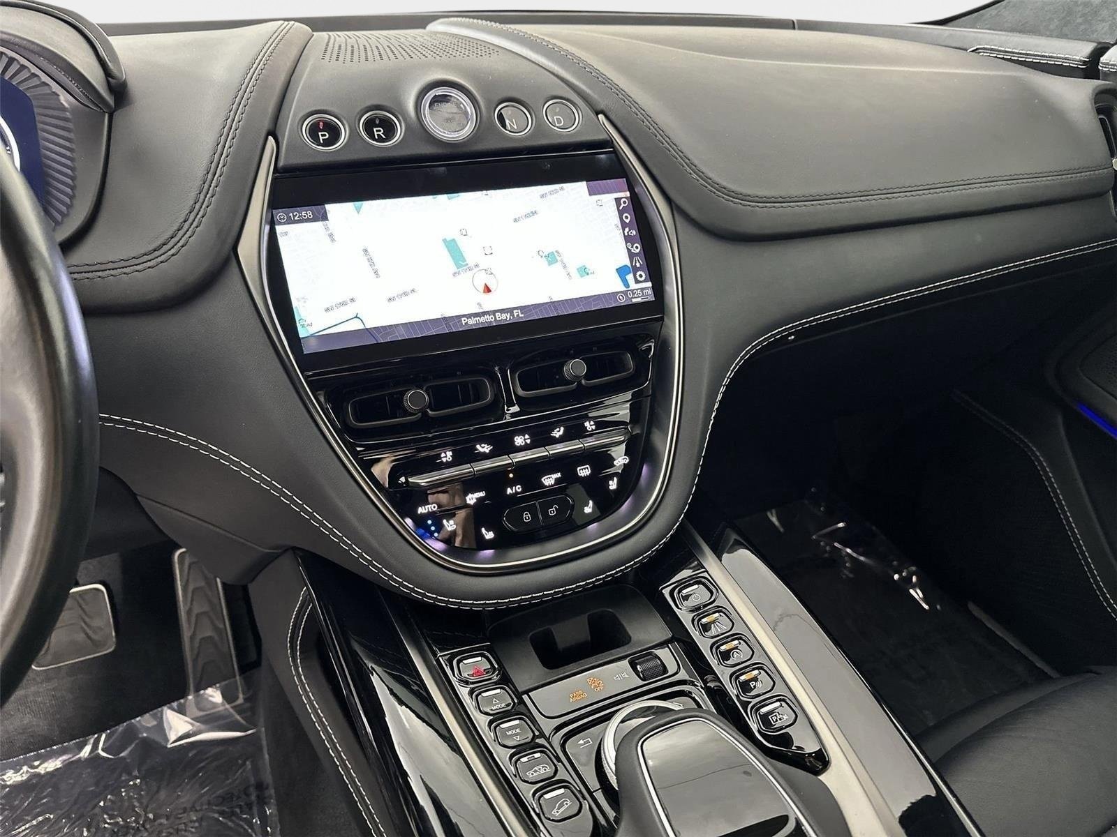 Used 2023 Aston Martin DBX AWD/4WD image 21