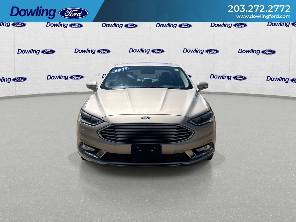 Used 2017 Ford Fusion SE w/ Fusion SE Technology Package FWD image 3