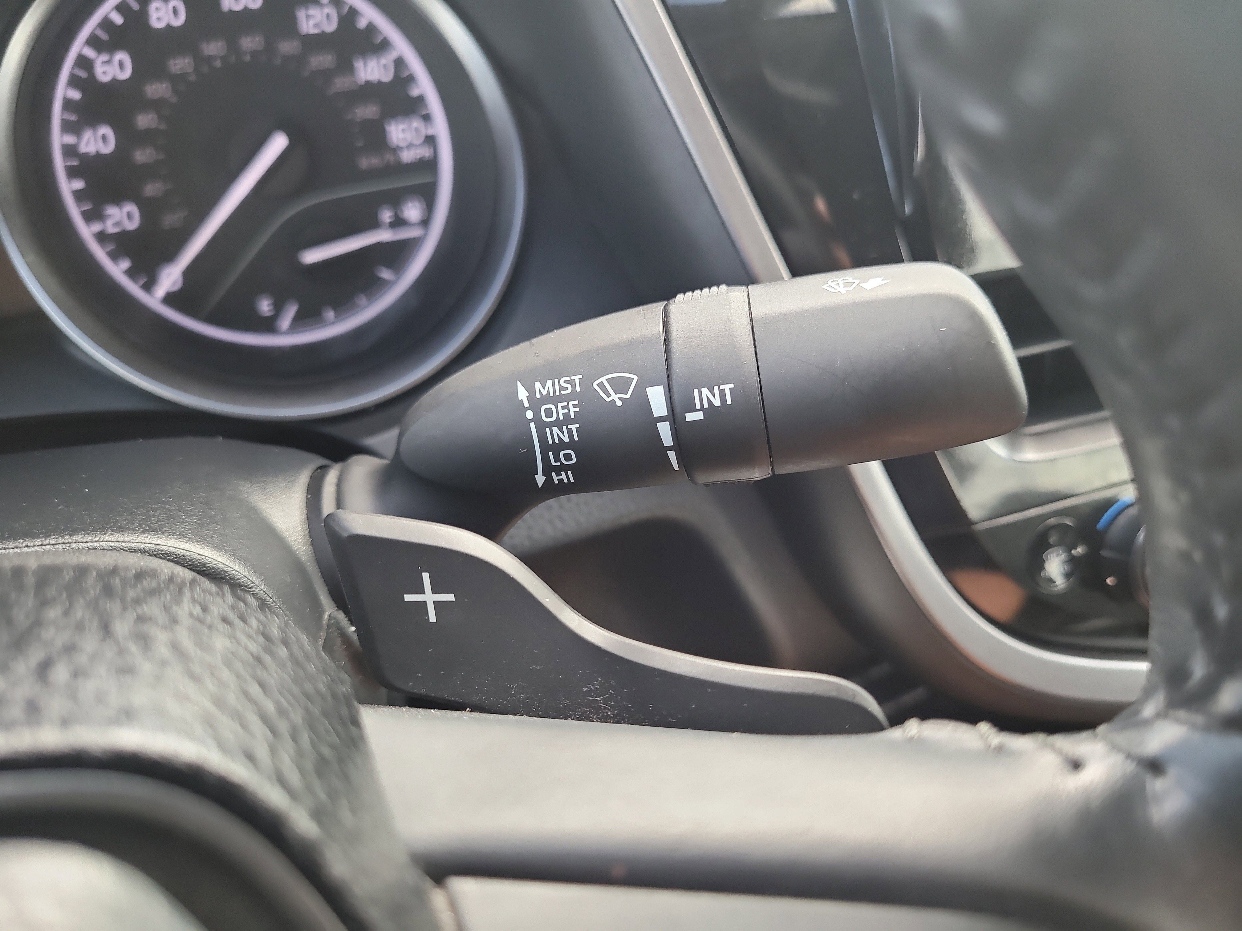 Used 2024 Toyota Camry SE image 31