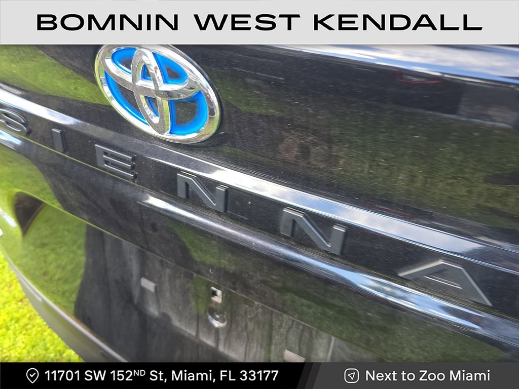 Used 2025 Toyota Sienna XLE image 6