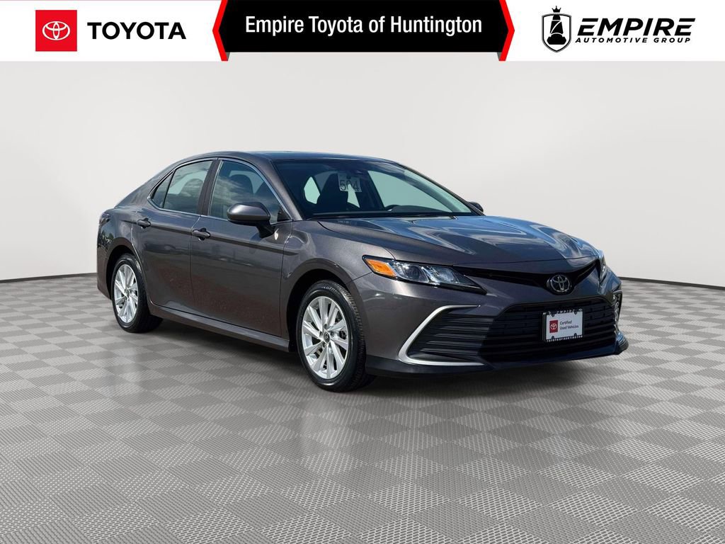 Used 2023 Toyota Camry LE FWD image 1