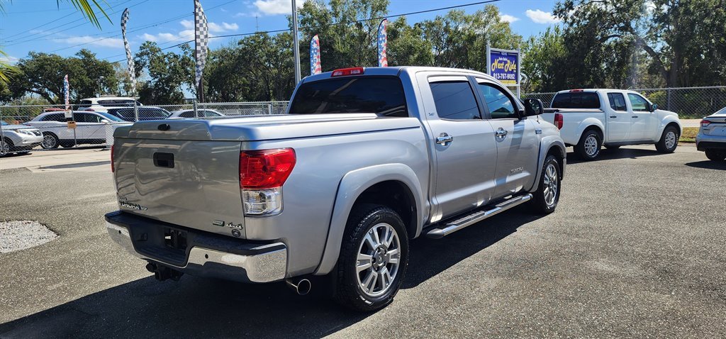 Used 2010 Toyota Tundra 4x4 CrewMax image 3