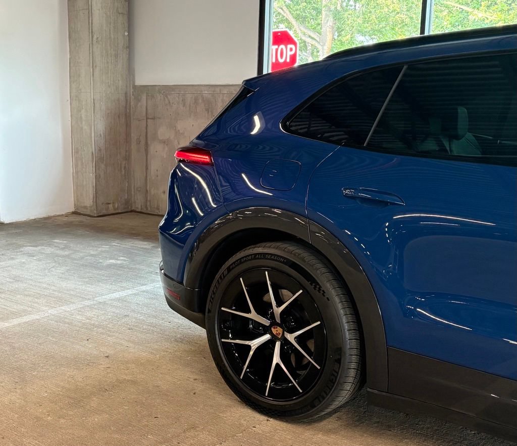 New 2026 Porsche Cayenne Electric AWD/4WD image 10