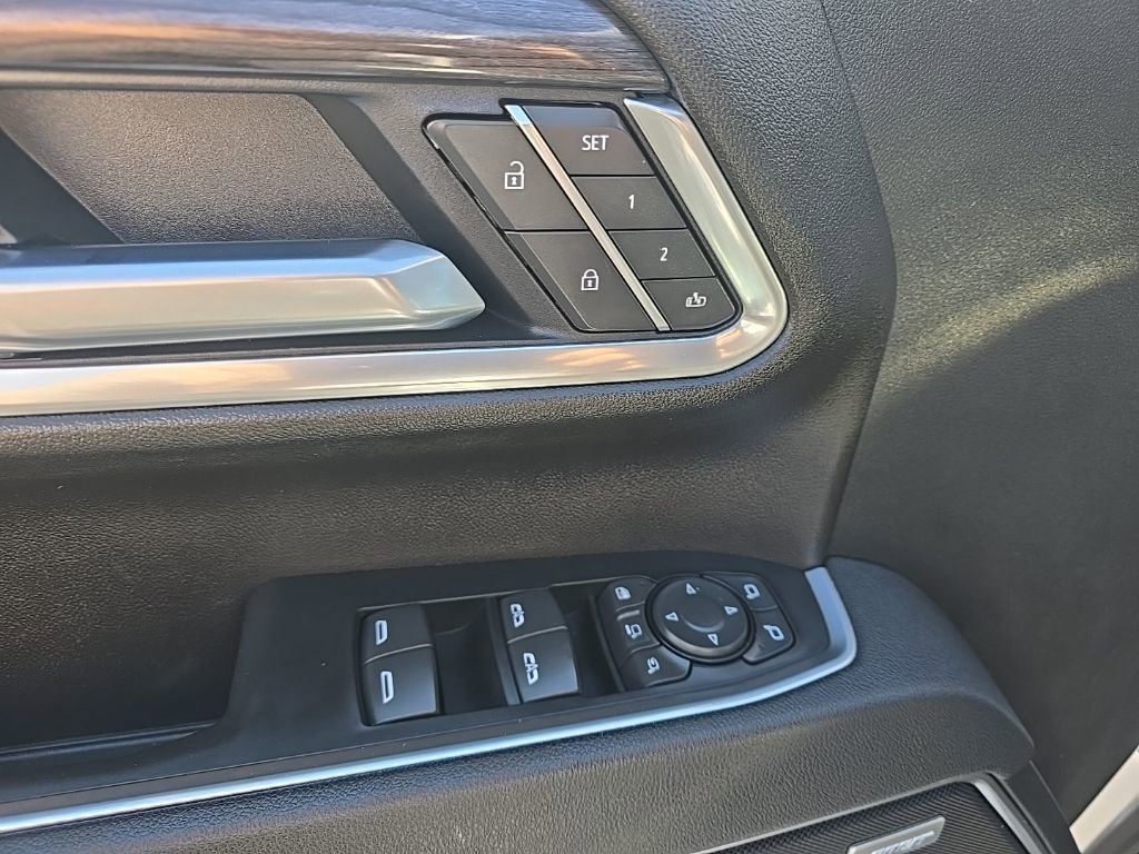 Used 2025 Chevrolet Silverado 2500 LTZ w/ LTZ Premium Package image 19