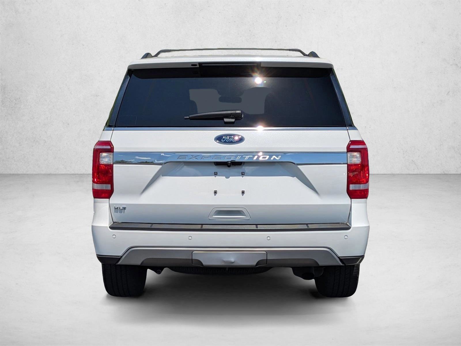 Used 2020 Ford Expedition XLT w/ Equipment Group 202A AWD/4WD image 7