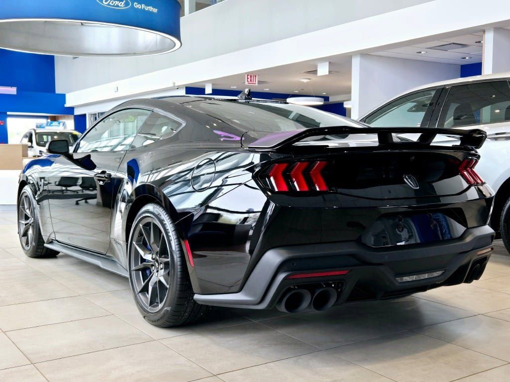 New 2025 Ford Mustang Dark Horse image 12