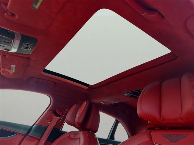 Used 2021 Bentley Flying Spur V8 image 26