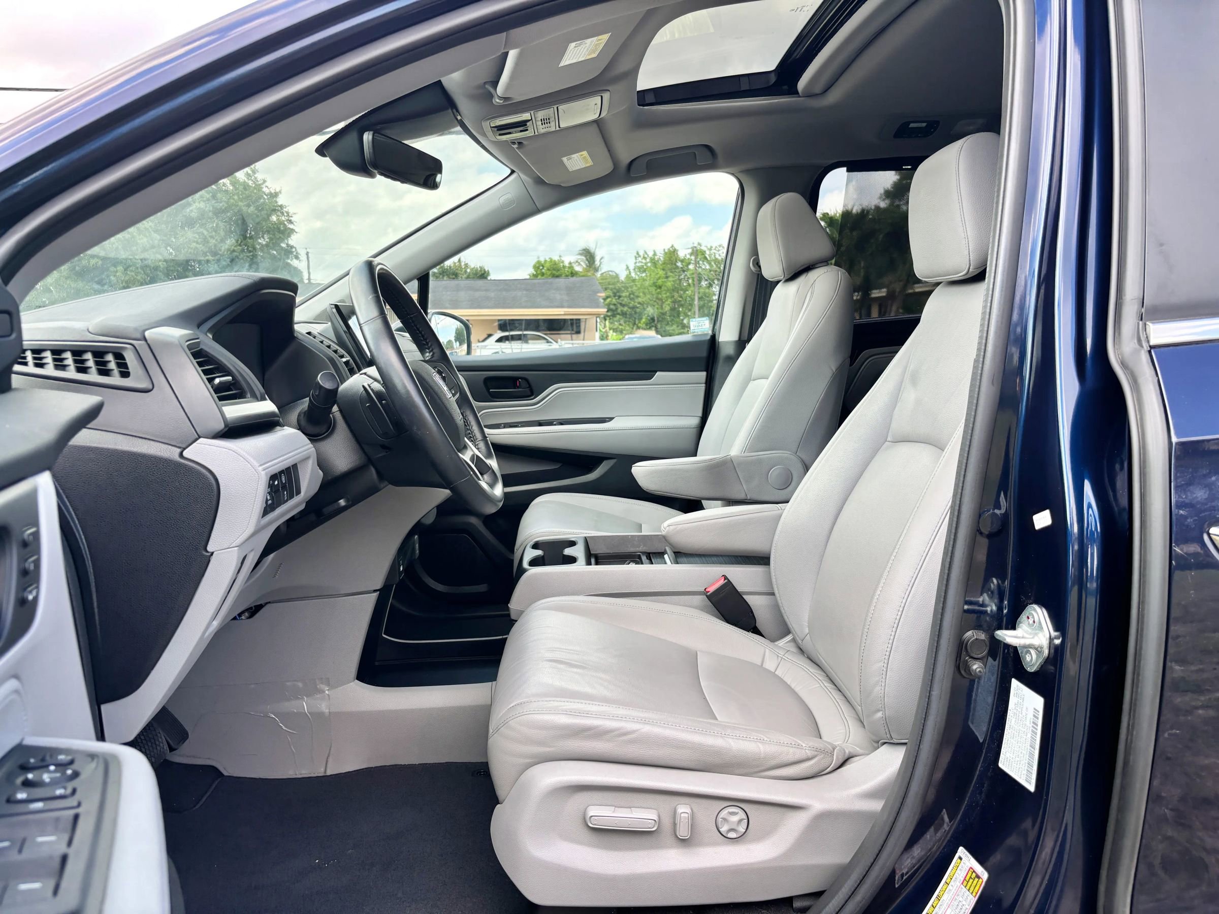 Used 2022 Honda Odyssey EX-L image 7