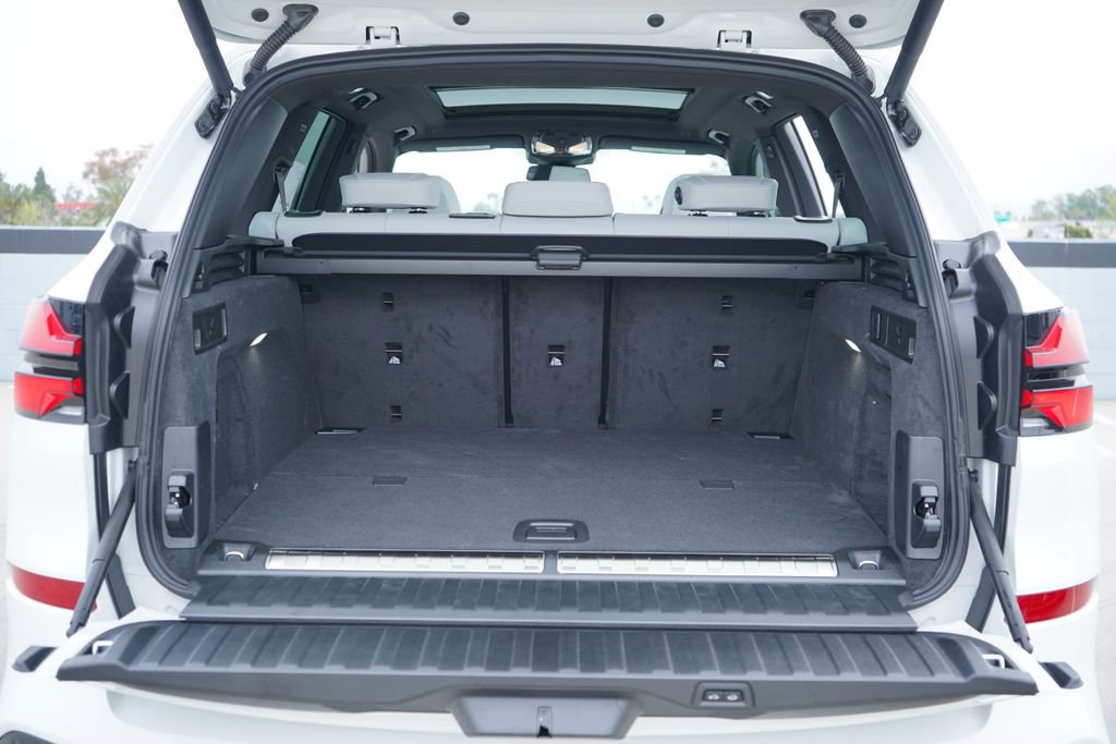 New 2026 BMW X5 xDrive50e w/ M Sport Package image 21