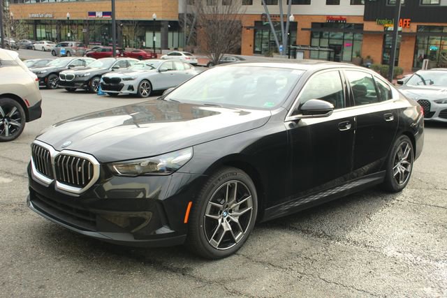 New 2026 BMW i5 eDrive40 image 3