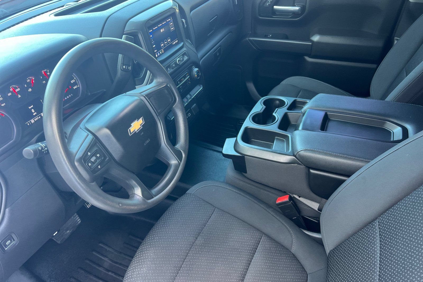 Used 2022 Chevrolet Silverado 1500 Custom w/ LPO, Dark Essentials Package AWD/4WD image 7