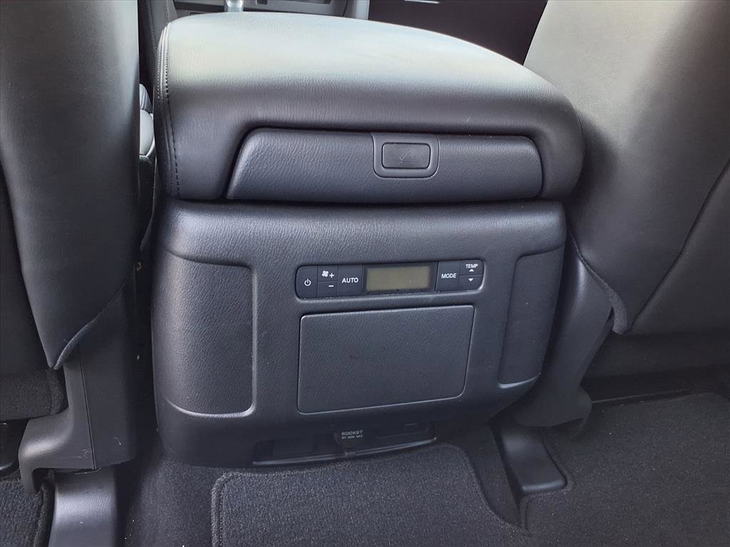 Used 2024 Nissan Armada SV image 25