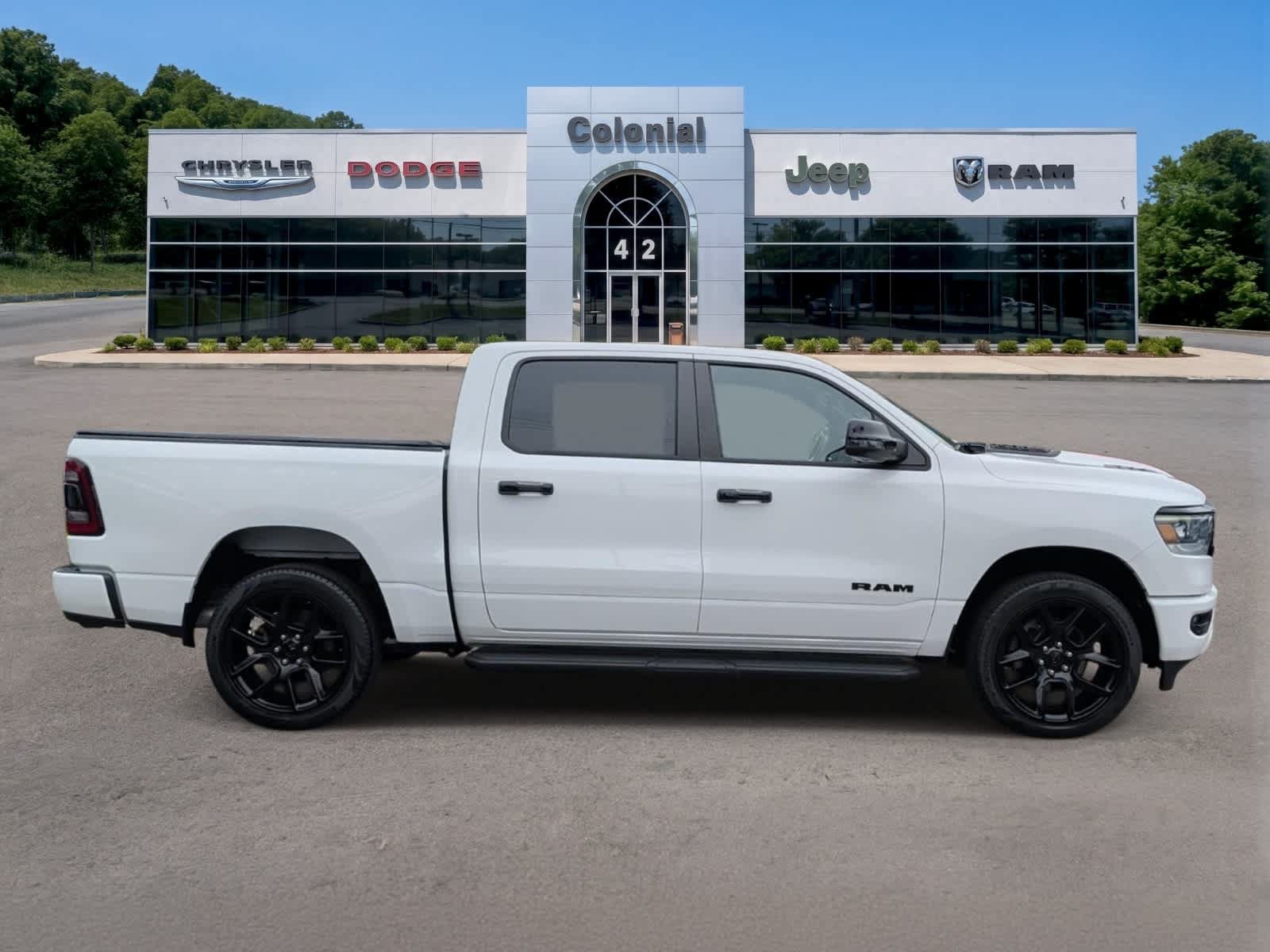 Used 2023 RAM 1500 Laramie AWD/4WD image 7