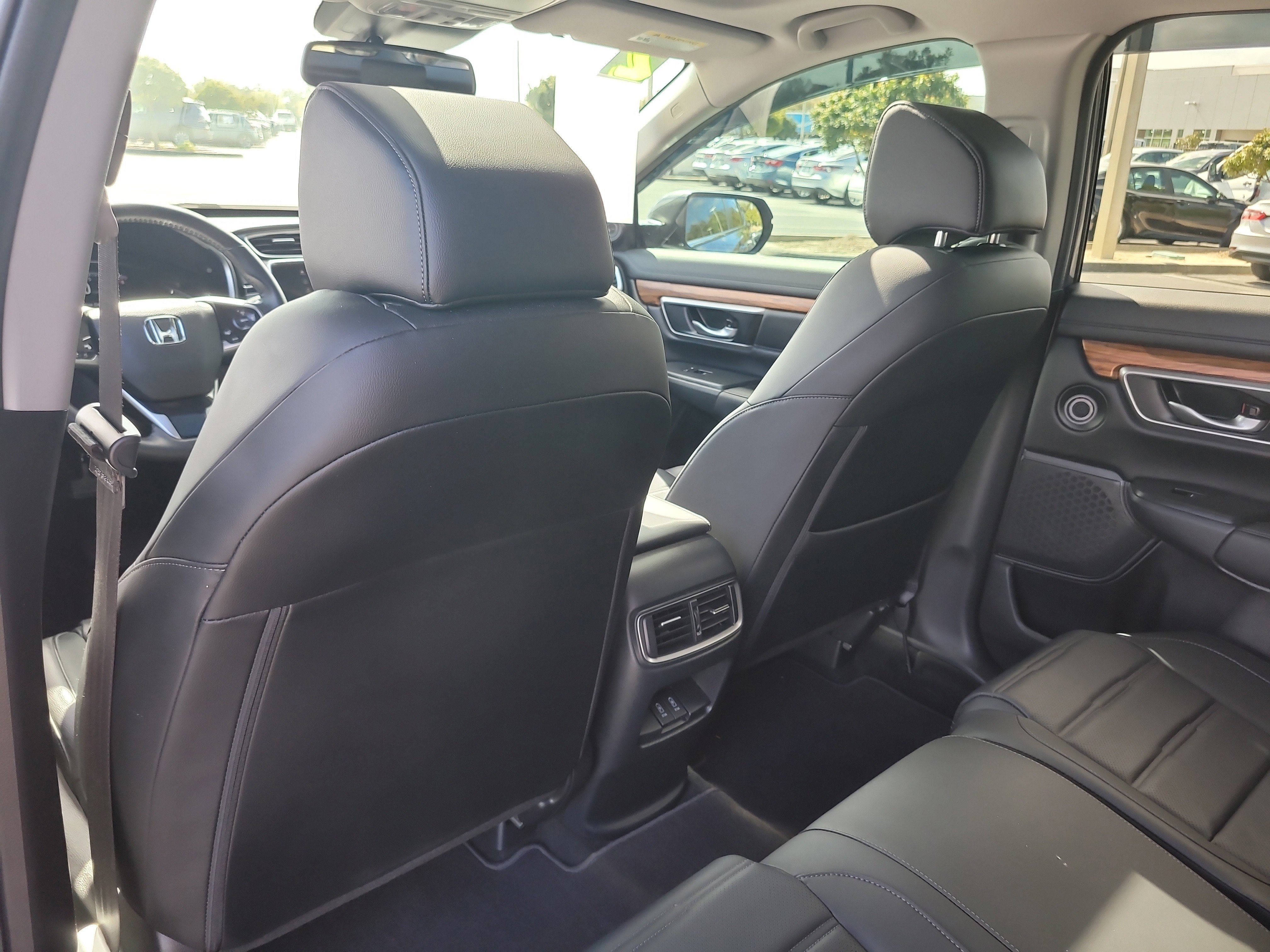 Used 2022 Honda CR-V Touring image 14