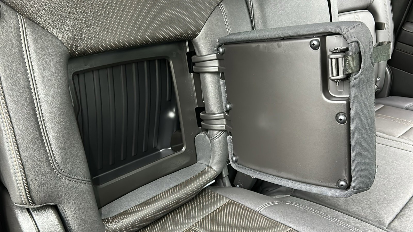 Used 2023 Chevrolet Silverado 1500 High Country w/ High Country Premium Package image 44