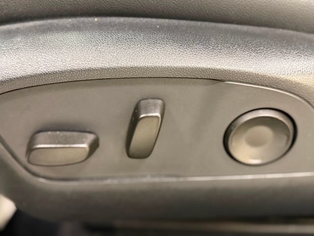Used 2024 Chevrolet Equinox EV LT FWD image 19
