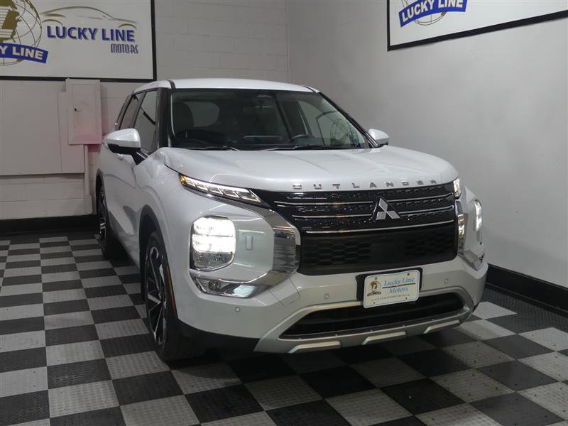 Used 2024 Mitsubishi Outlander SE AWD/4WD image 5