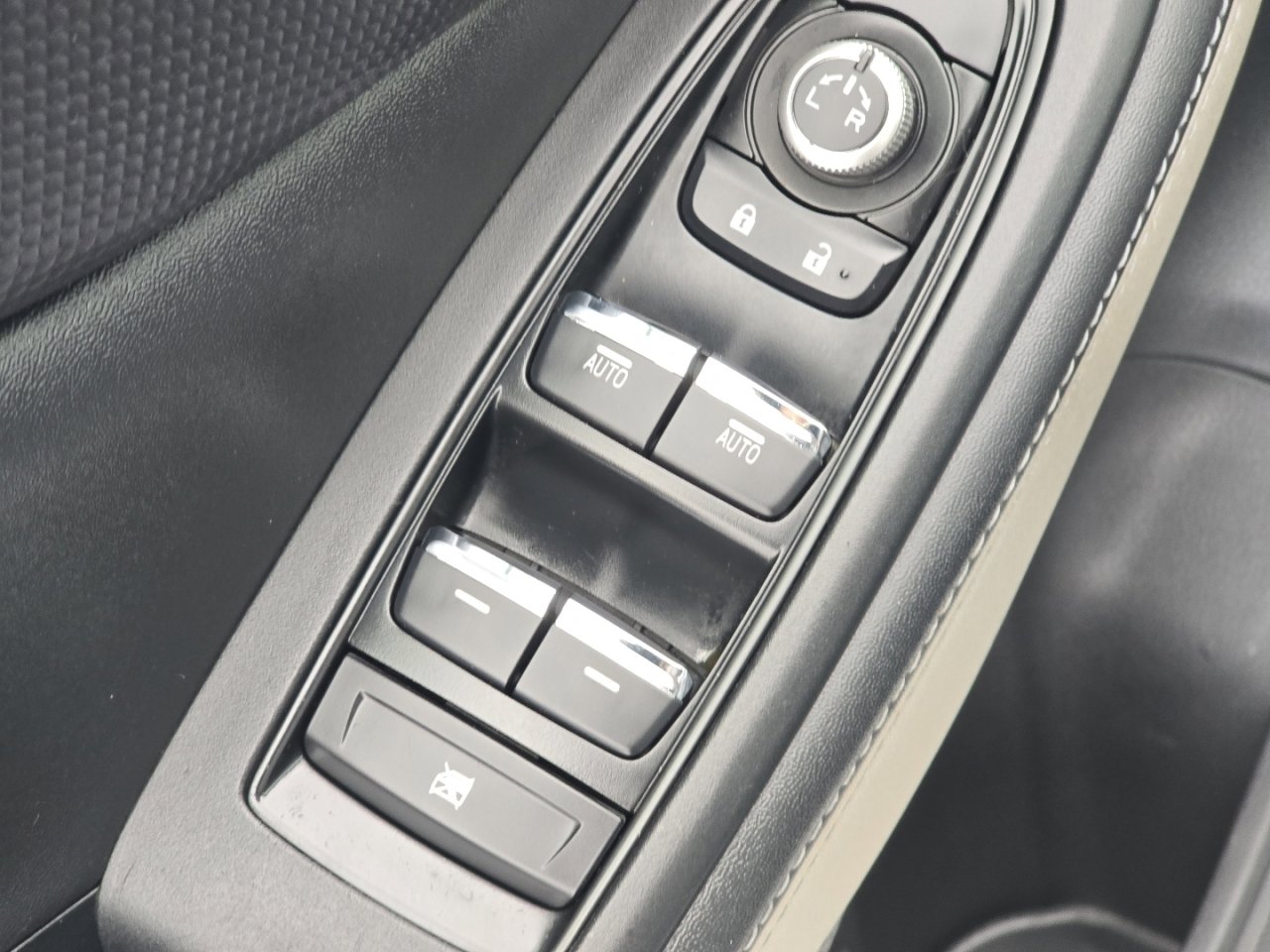 Used 2022 Subaru Forester Limited image 28