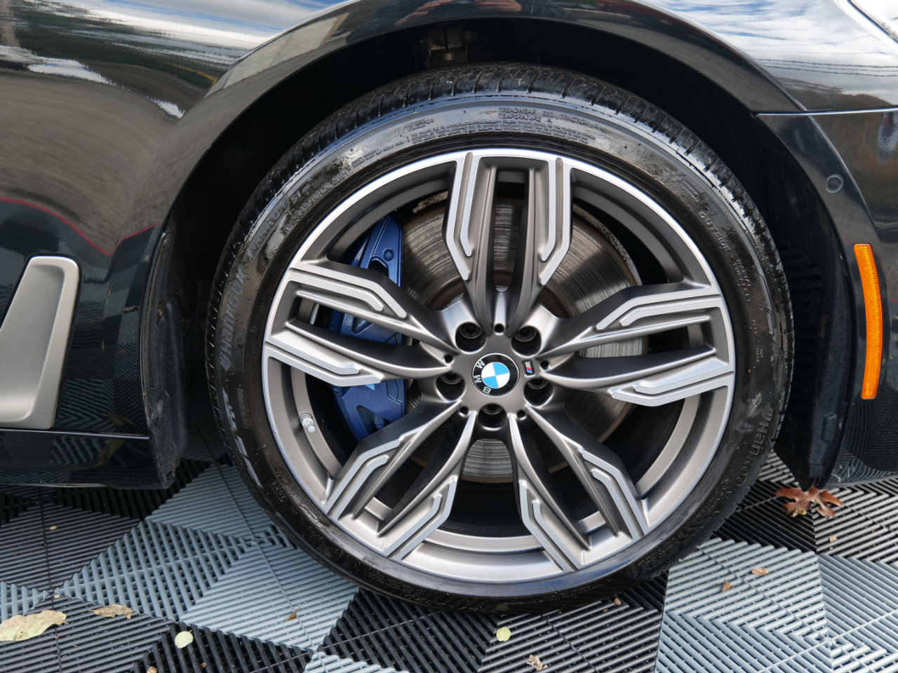 Used 2018 BMW M760i xDrive image 84