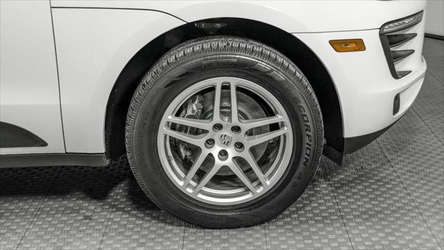 Used 2017 Porsche Macan image 33