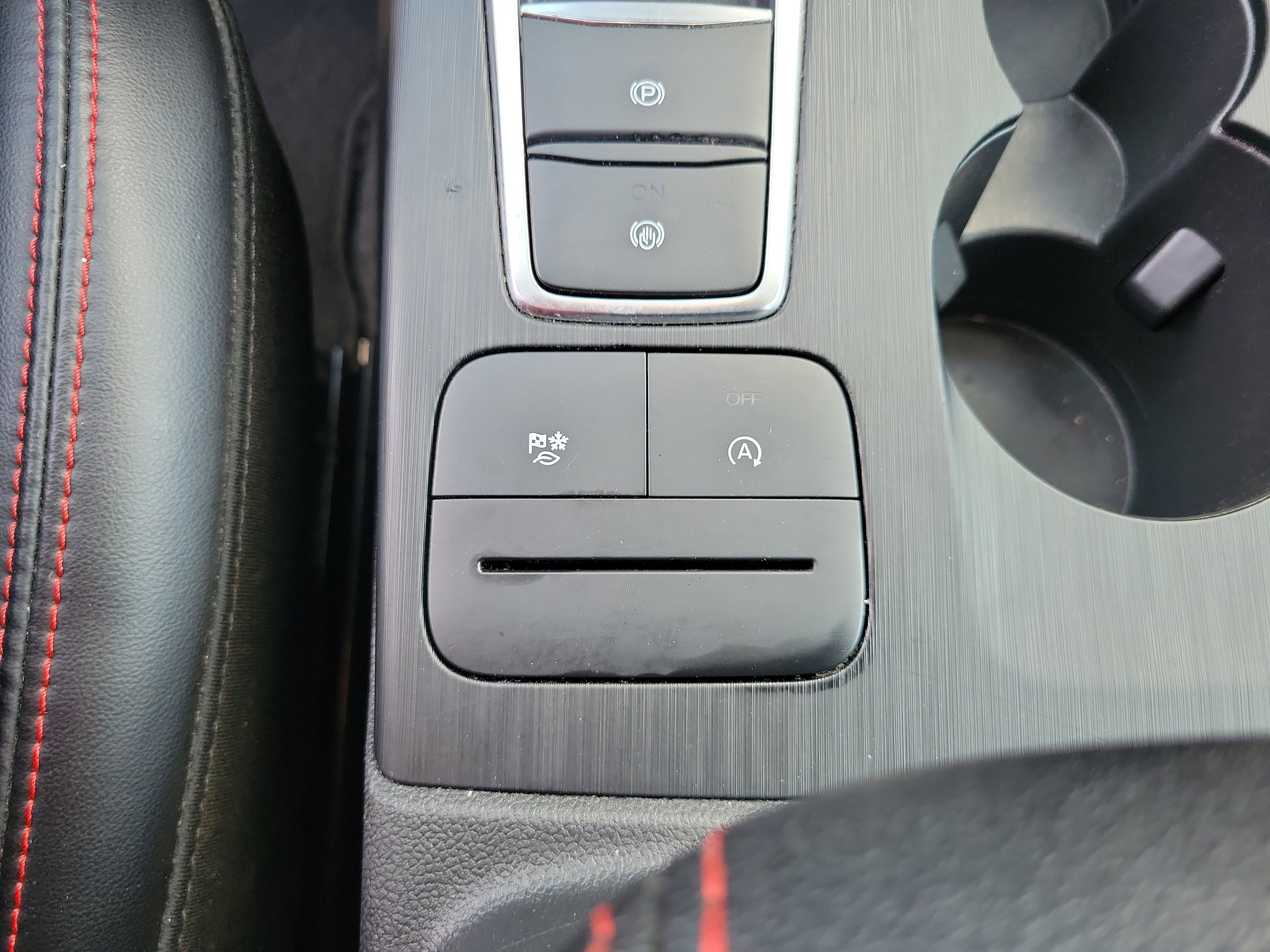 Certified 2024 Ford Escape ST-Line FWD image 28