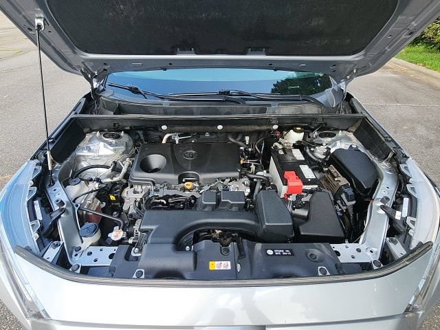 Used 2023 Toyota RAV4 XLE AWD/4WD image 32