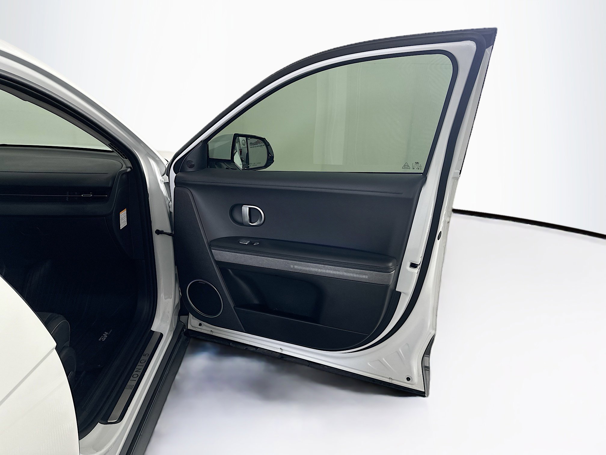 Used 2024 Hyundai Ioniq 5 Limited RWD image 32
