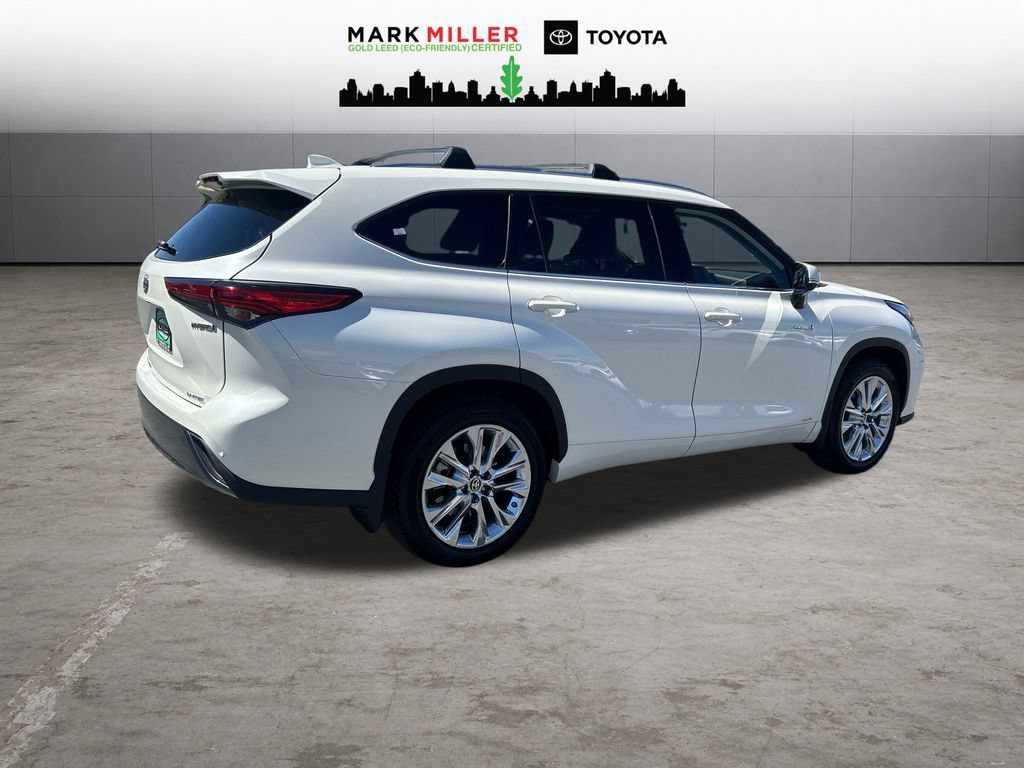 Certified 2021 Toyota Highlander Limited AWD/4WD image 6