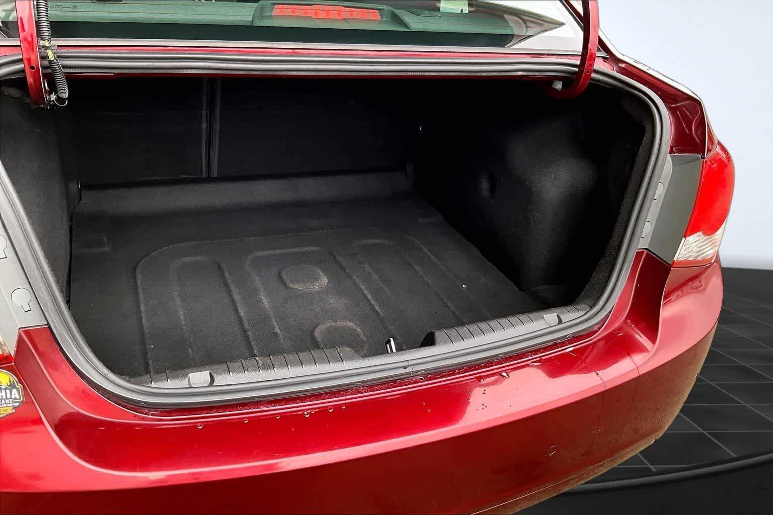 Used 2016 Chevrolet Cruze LT w/ Enhanced Safety Package FWD image 19