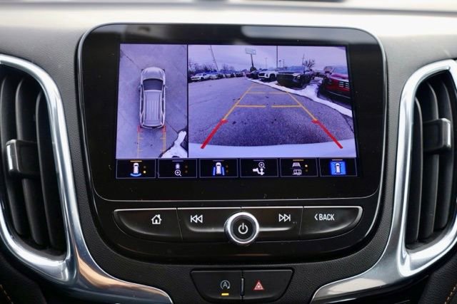 Used 2023 Chevrolet Equinox Premier image 3