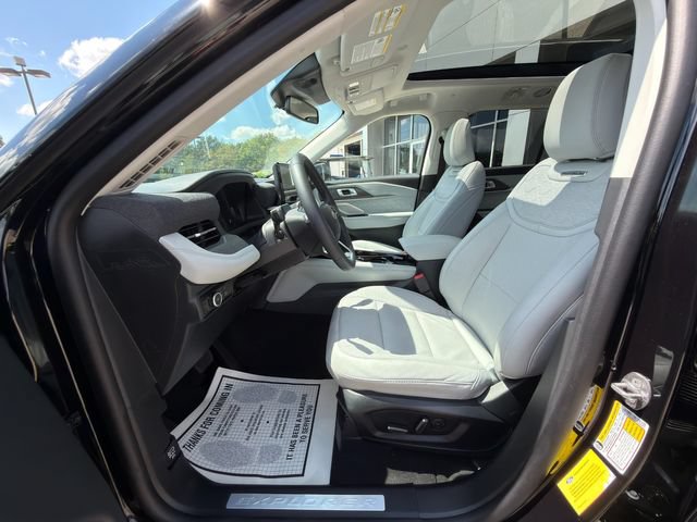 Used 2026 Ford Explorer Platinum w/ LUX Leather Package AWD/4WD image 26