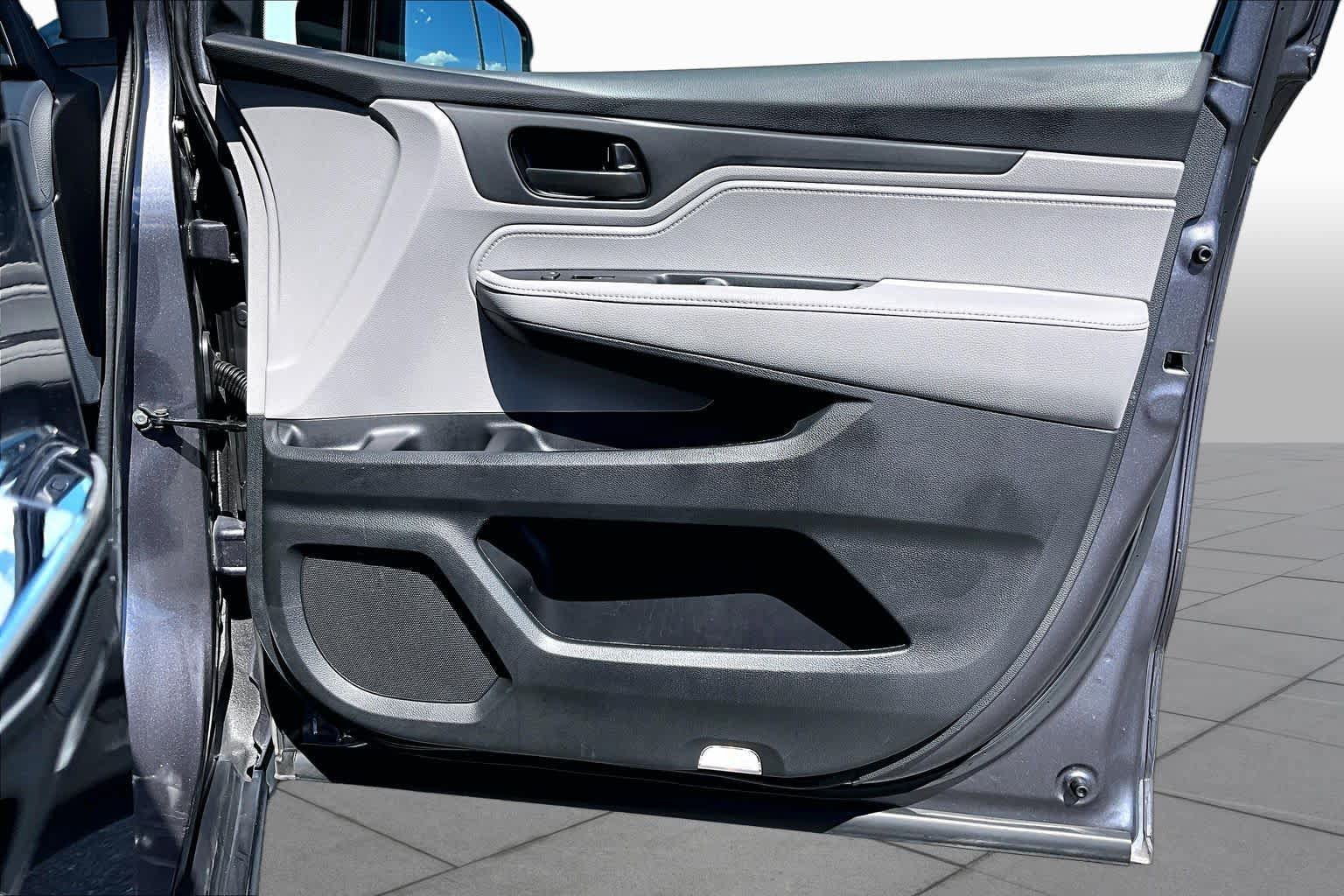 Used 2024 Honda Odyssey EX image 23