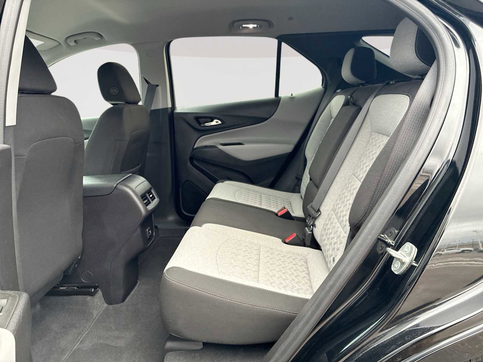 Used 2024 Chevrolet Equinox LS w/ LS Convenience Package image 24