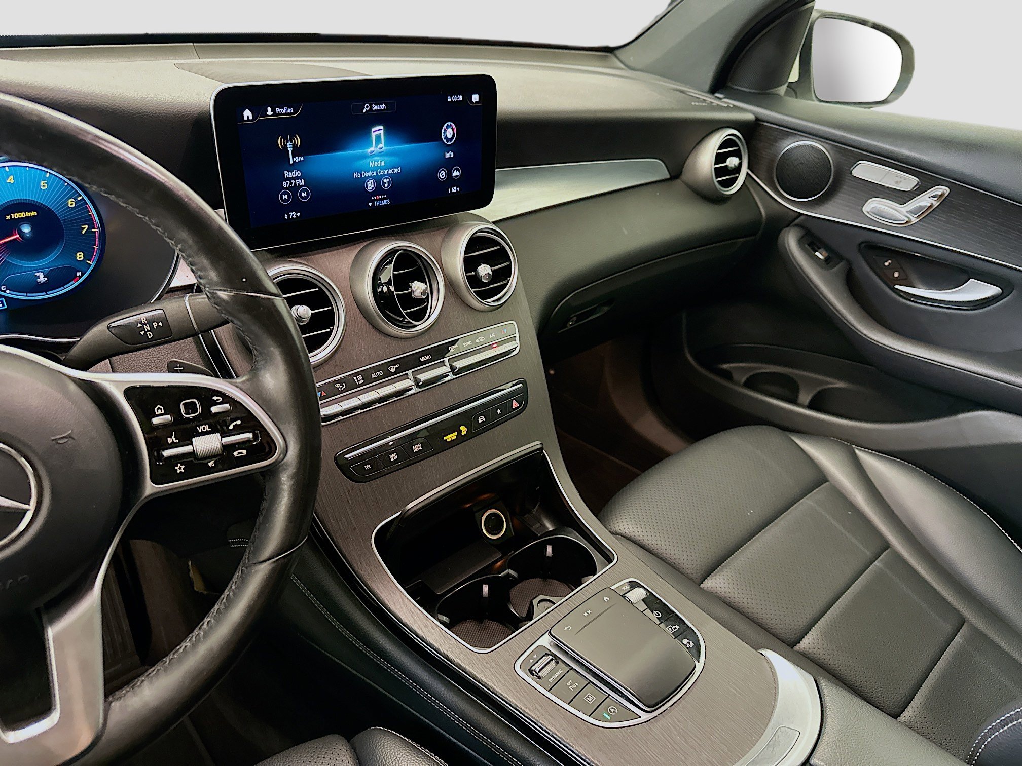 Used 2021 Mercedes-Benz GLC 300 4MATIC image 25