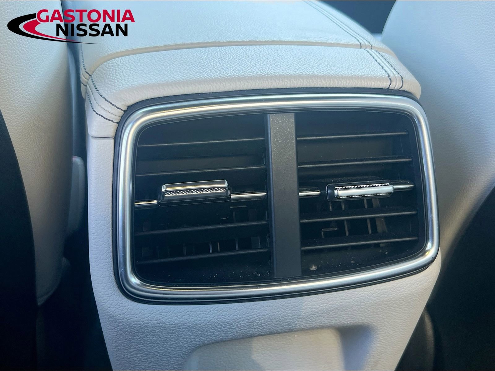 Used 2024 Genesis G70 2.5T image 35