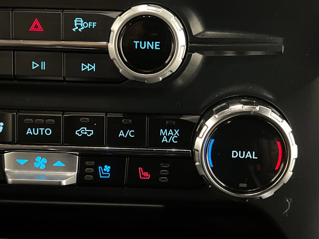 Used 2025 Ford F150 Lariat AWD/4WD image 54
