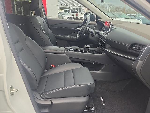 Certified 2023 Nissan Rogue SV w/ SV Premium B Package image 25