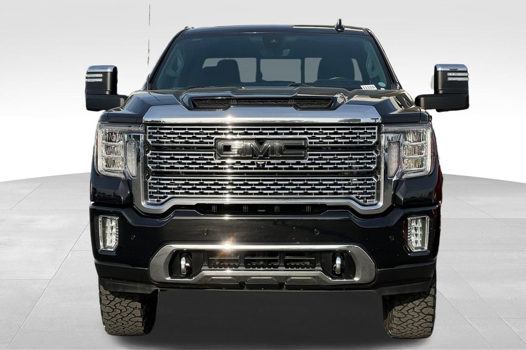 Used 2022 GMC Sierra 3500 Denali w/ Denali Black Diamond Edition image 9