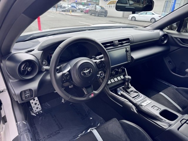 Used 2024 Toyota GR86 Premium image 17