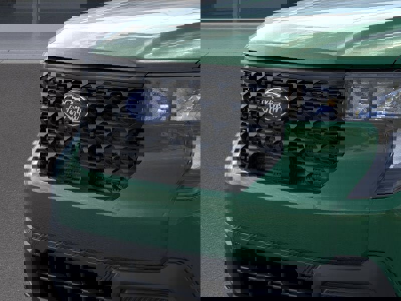 New 2025 Ford Maverick XL image 18