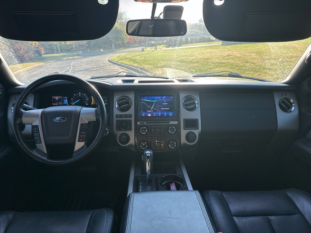 Used 2015 Ford Expedition Limited w/ Equipment Group 301A AWD/4WD image 3