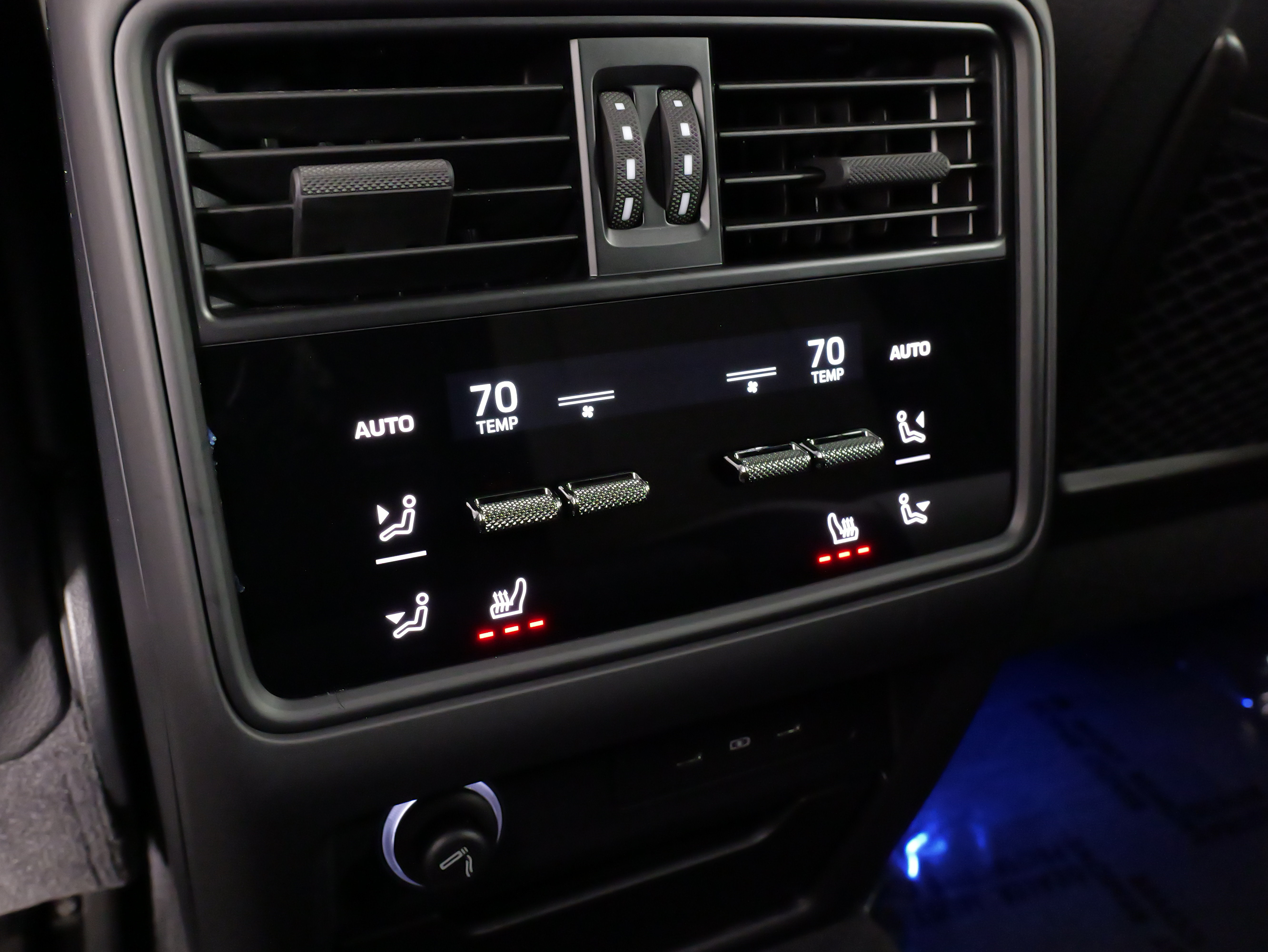 Used 2024 Porsche Cayenne S AWD/4WD image 45