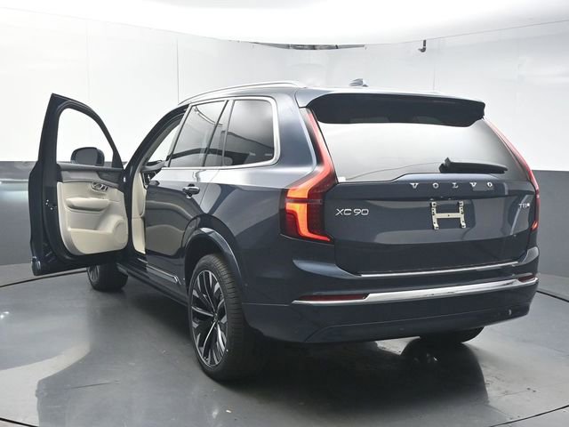 New 2026 Volvo XC90 T8 Ultra w/ Protection Package Premier image 8
