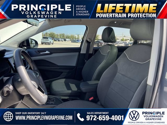 Used 2023 Volkswagen Taos SE w/ Panoramic Sunroof Package FWD image 12