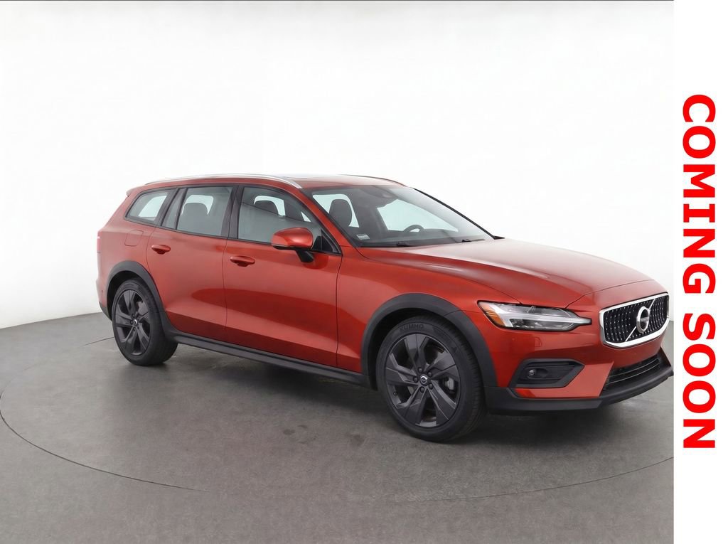 Used 2020 Volvo V60 T5 Cross Country AWD/4WD image 3