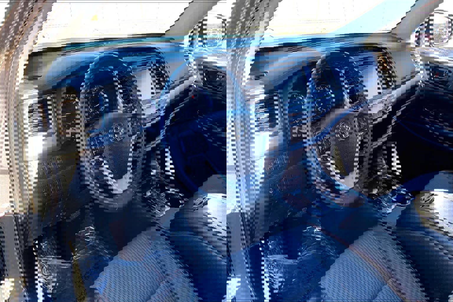 Certified 2019 Toyota Highlander LE image 16