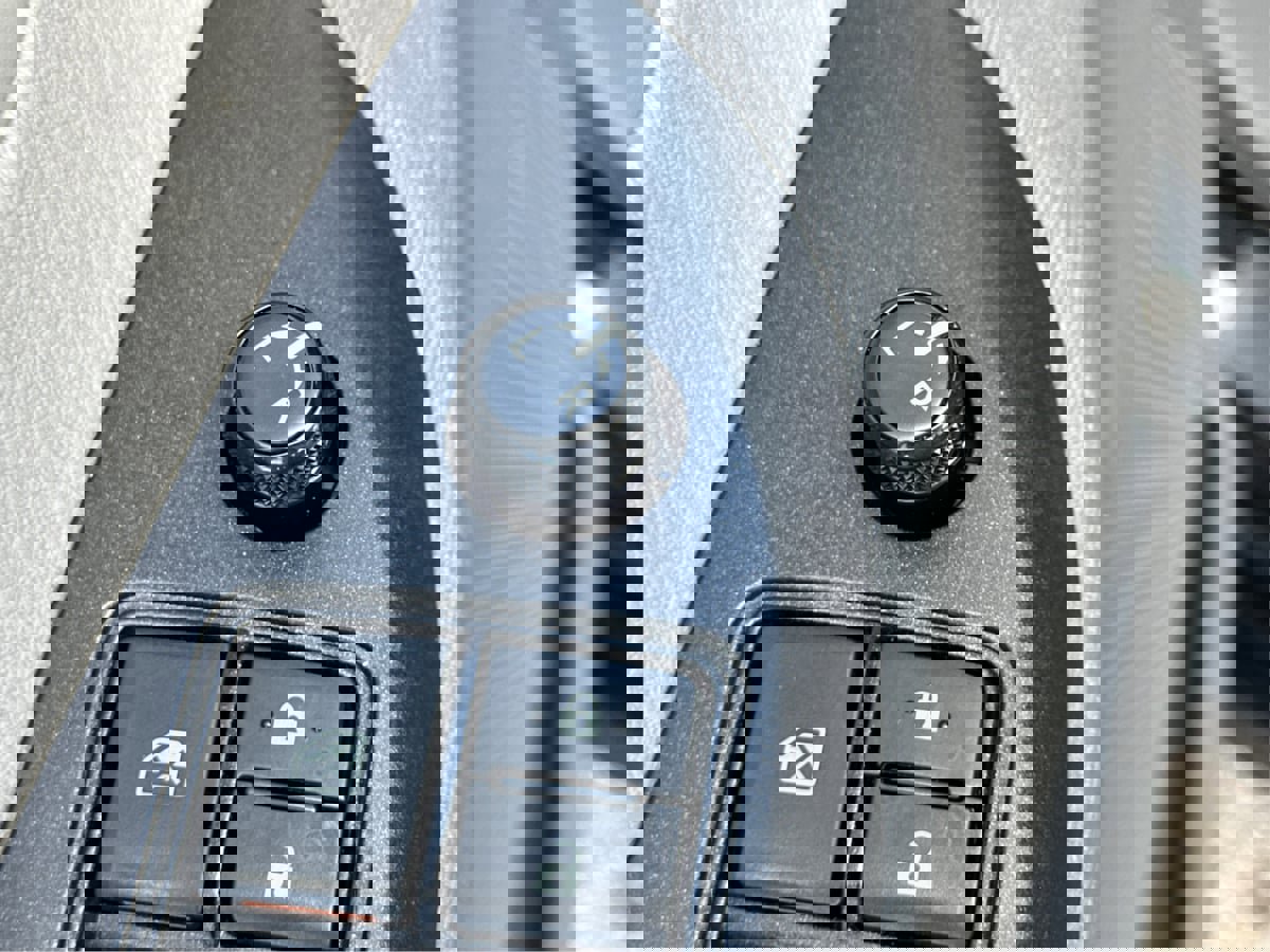 Used 2020 Toyota Sienna LE image 31