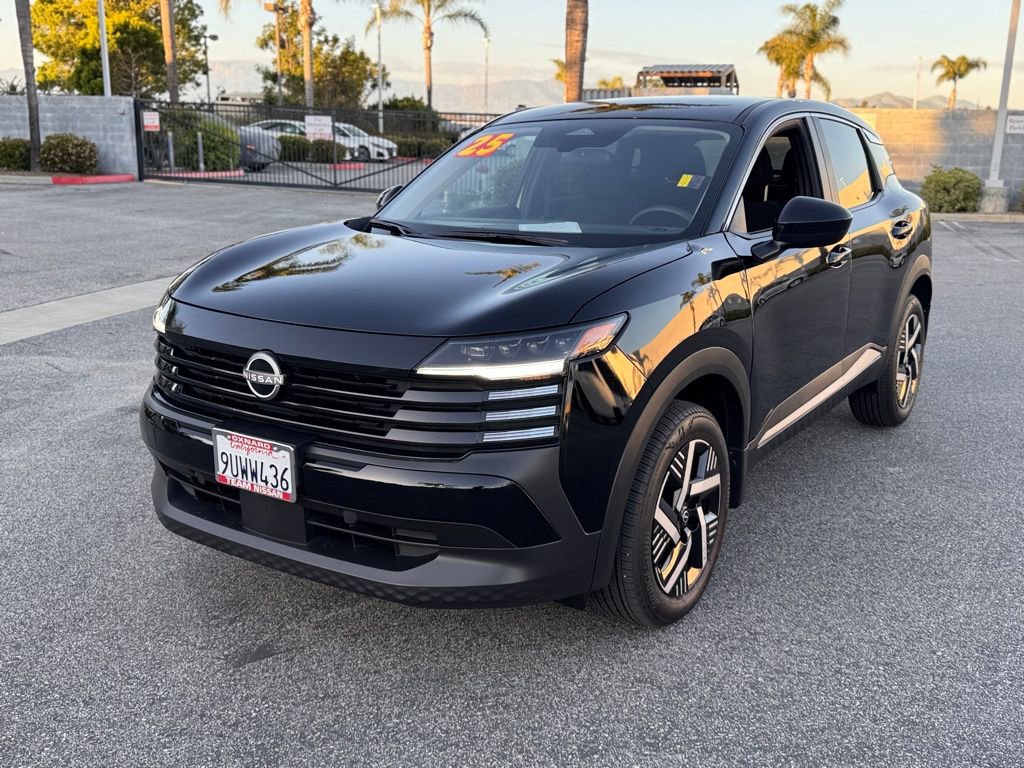 Certified 2025 Nissan Kicks SV image 4
