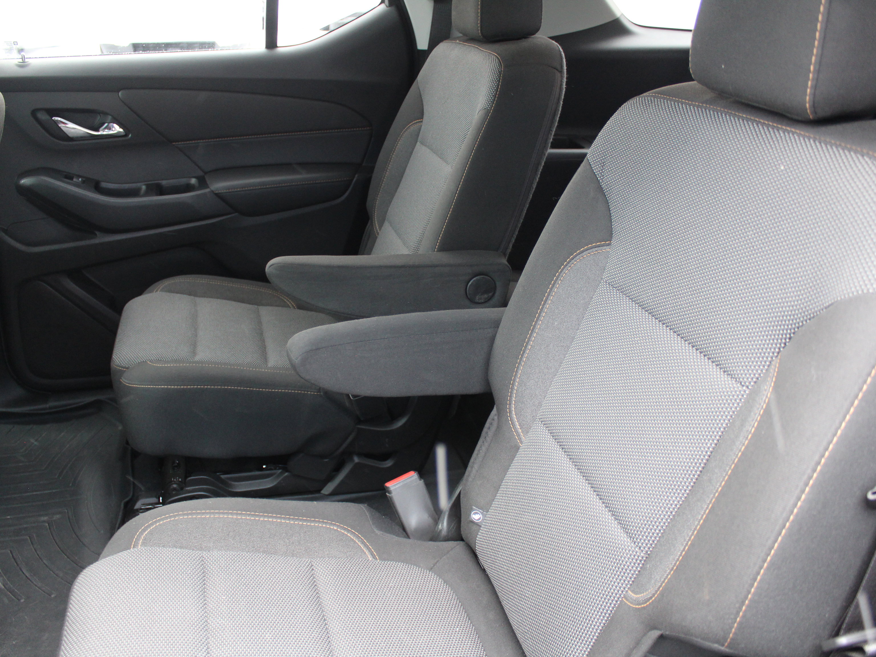 Used 2019 Chevrolet Traverse LT w/ LPO, Floor Liner Package image 22